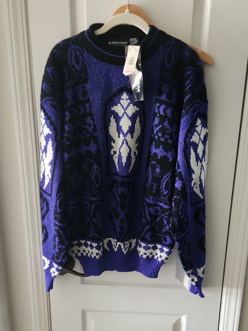 Vintage NWT Expressions International Crewneck Sweater, Size Large‎